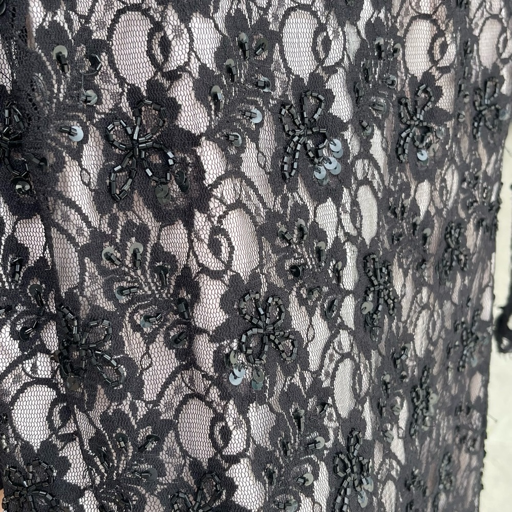 Black dress - Picture 2 of 3